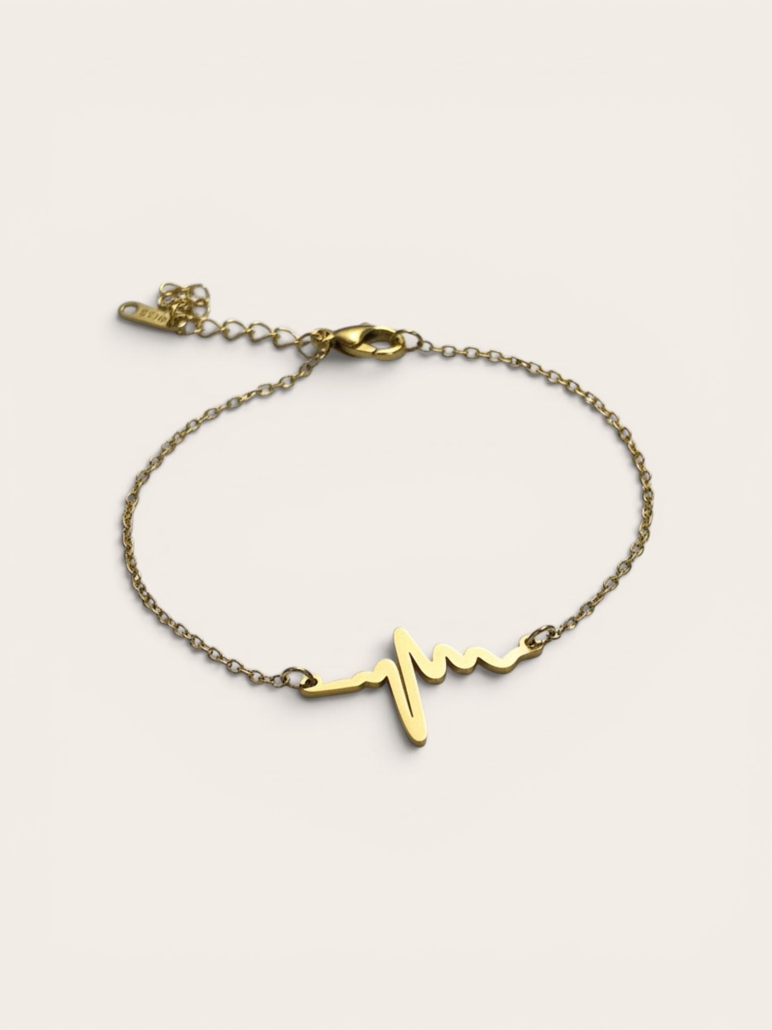 Pulse heart bracelet