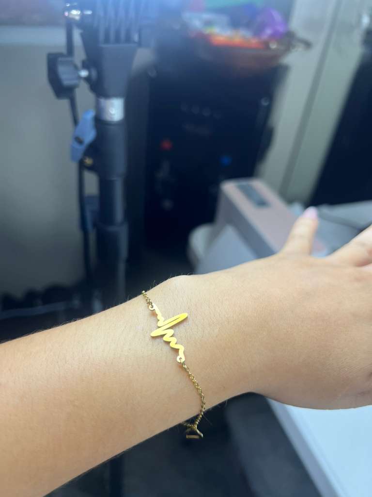 Pulse heart bracelet
